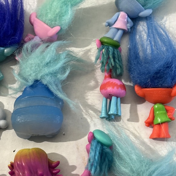 DreamWorks Trolls World Tour Toy Dolls HUGE Lot Figures - Picture 9 of 12